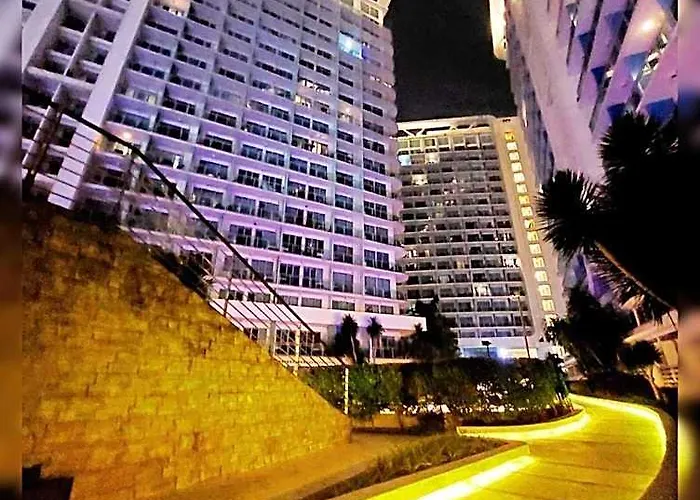 Cozy 1br With View, Access And Wave Pool Manila