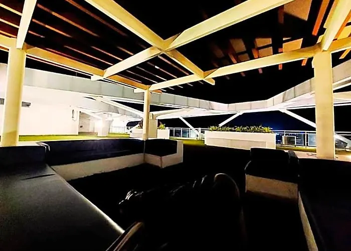 Hotel Cozy 1br With View, Access And Wave Pool Manila
